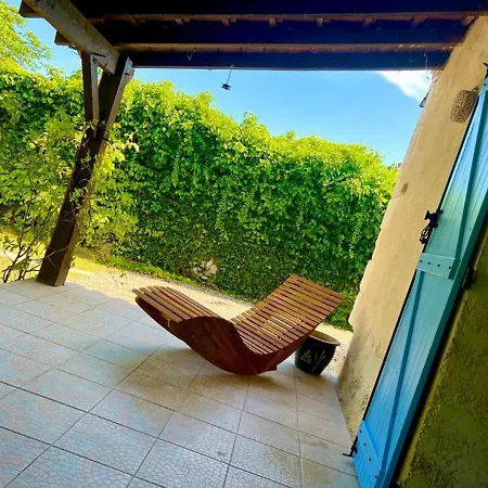 Pomegranate Sleeps 4 With Pool Eymet